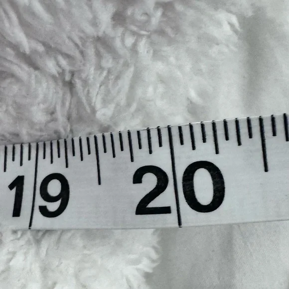 PATAGONIA White fur vest women’s size xl fleece jacket - Picture 16 of 17